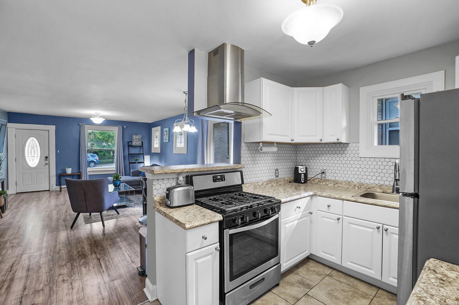 2435 Walton Road St. Louis, MO 63114 - Photo 7 of 26 Gallery Image 7