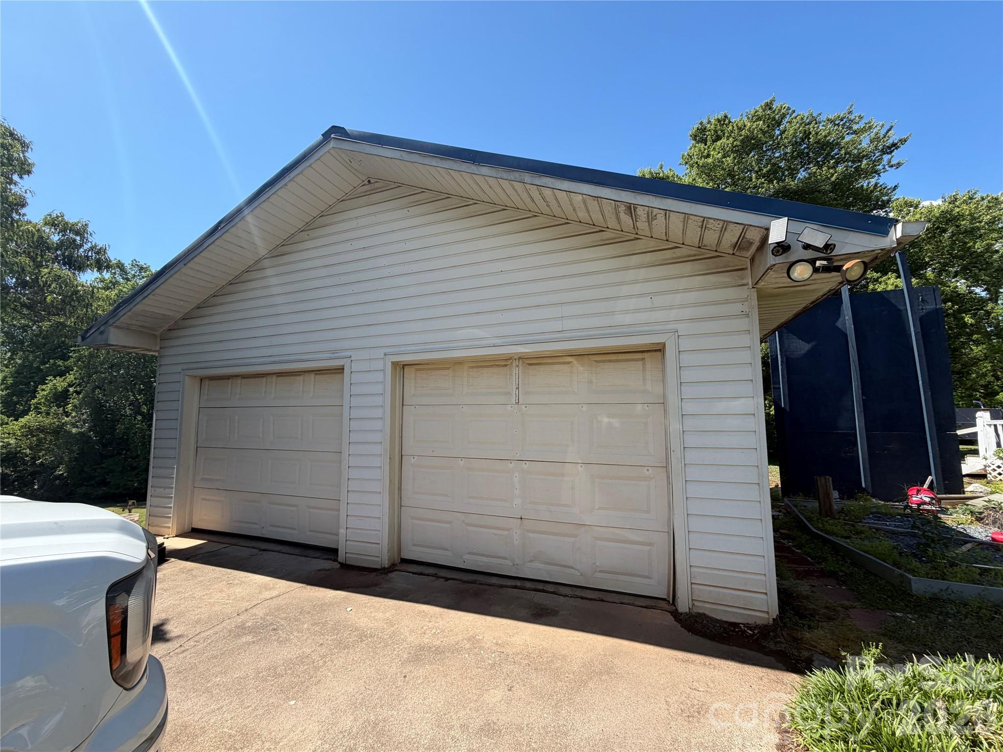 781 Rock Road Rutherfordton, NC 28139 - Photo 17 of 28 a backyard of a house