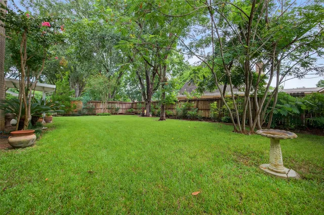 $2,600 | 2803 Randons Bell Drive, Sugar Land, TX 77479