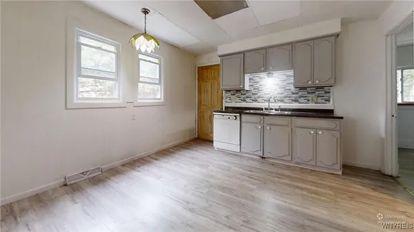 $189,900 | 477 Riley Street, Buffalo, NY 14208