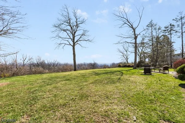 $2,677,777 | 1531 Coles Avenue, Mountainside, NJ 07092