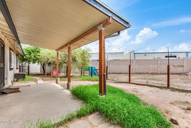 $1,995 | 2323 East Kathleen Road, Phoenix, AZ 85022