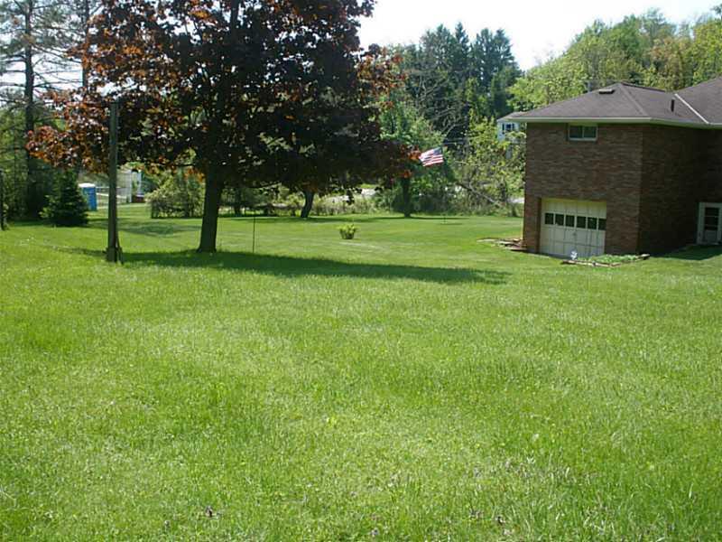 2255 Walters Road Allison Park, PA 15101 - Photo 25 of 25 Exterior Front. Large double level yard for all the families activities.