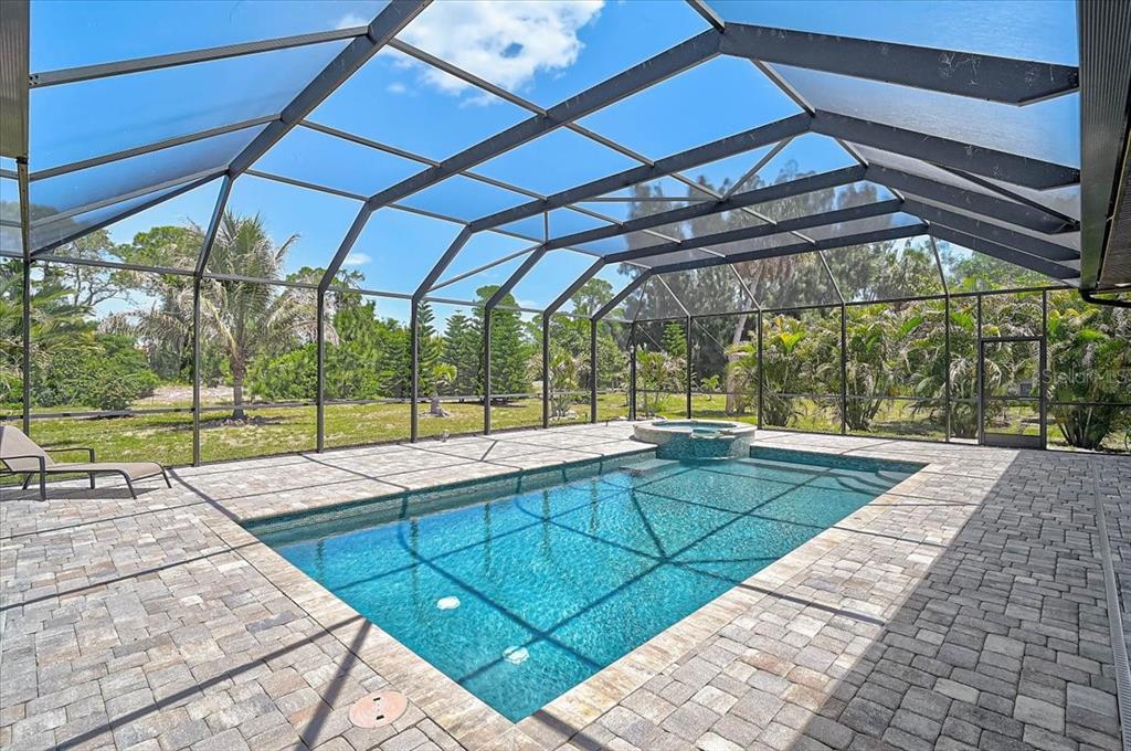 113 Burney Road Osprey, FL 34229 - Photo 4 of 42 a view of a backyard