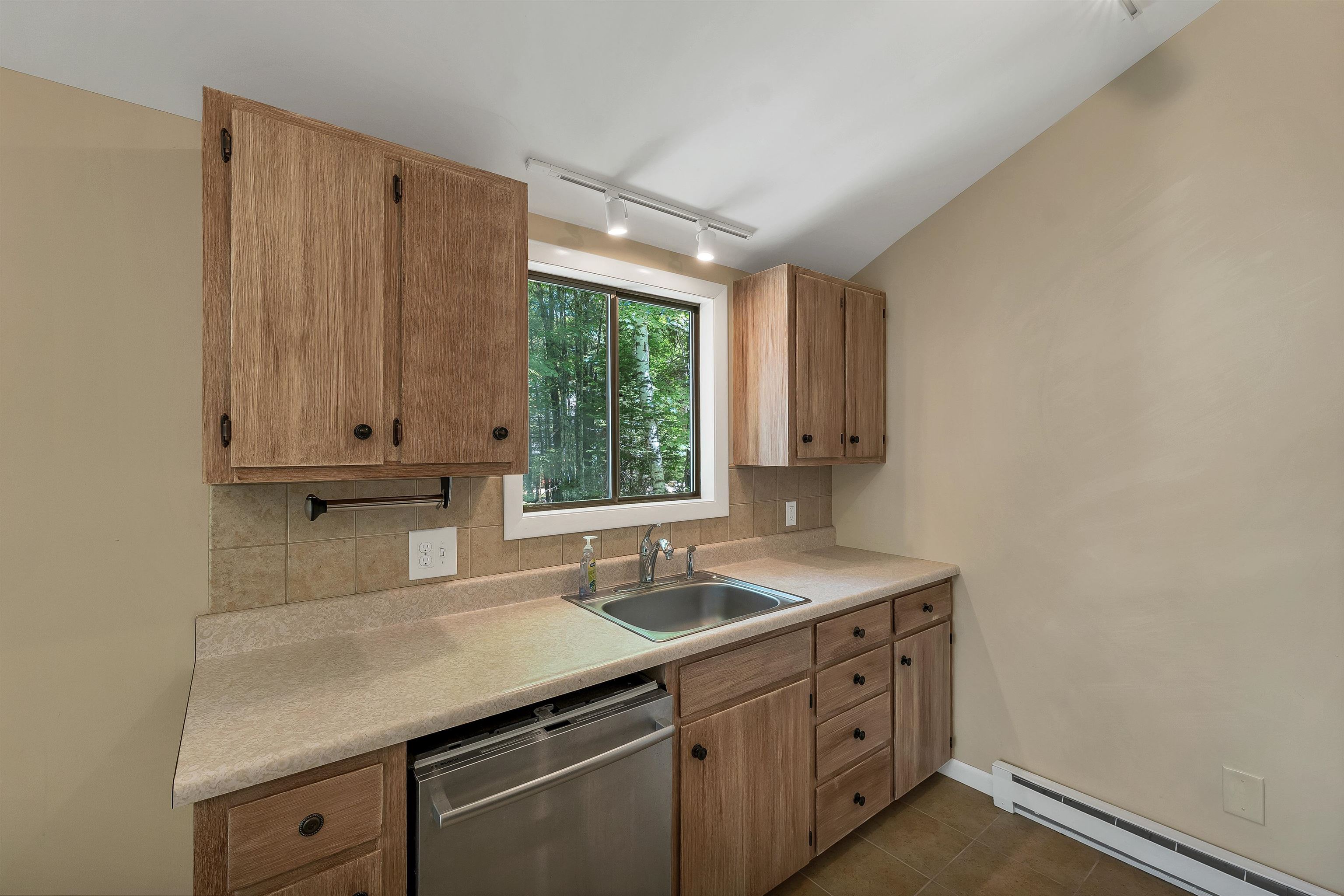 309 Stocker Pond Road Grantham, NH 03753 - Photo 20 of 36