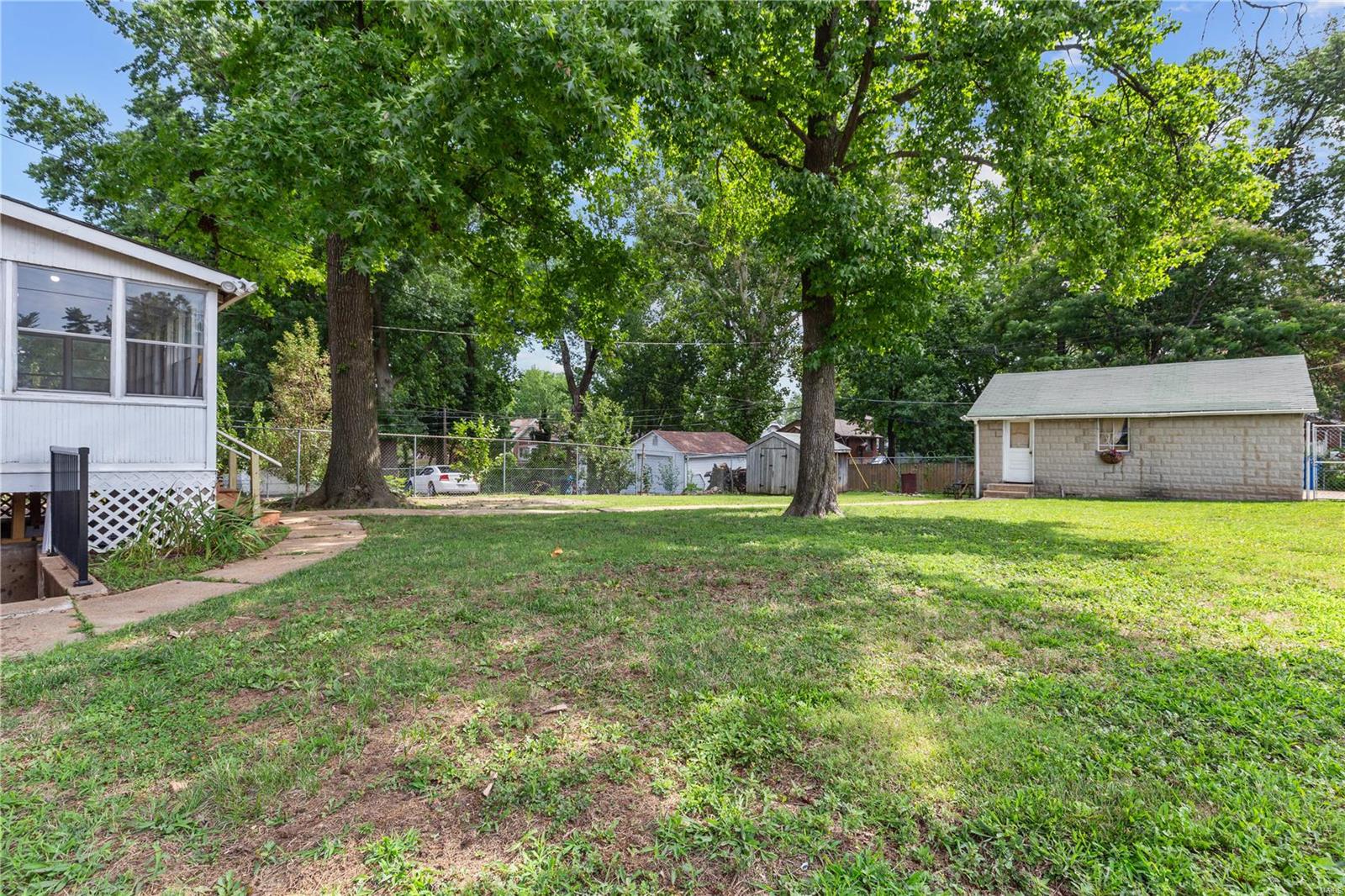 2400 Brown Road St. Louis, MO 63114 - Photo 23 of 29 Gallery Image 23
