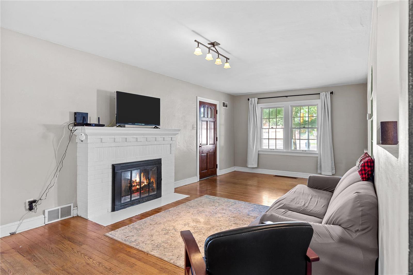 2400 Brown Road St. Louis, MO 63114 - Photo 4 of 29 Gallery Image 4
