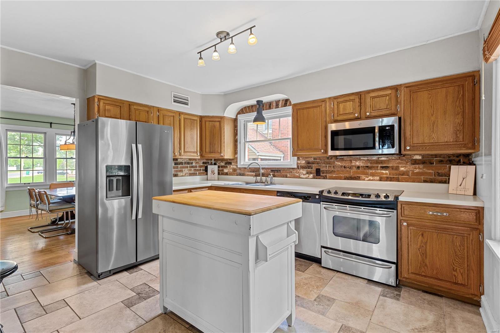 2400 Brown Road St. Louis, MO 63114 - Photo 9 of 29 Gallery Image 9