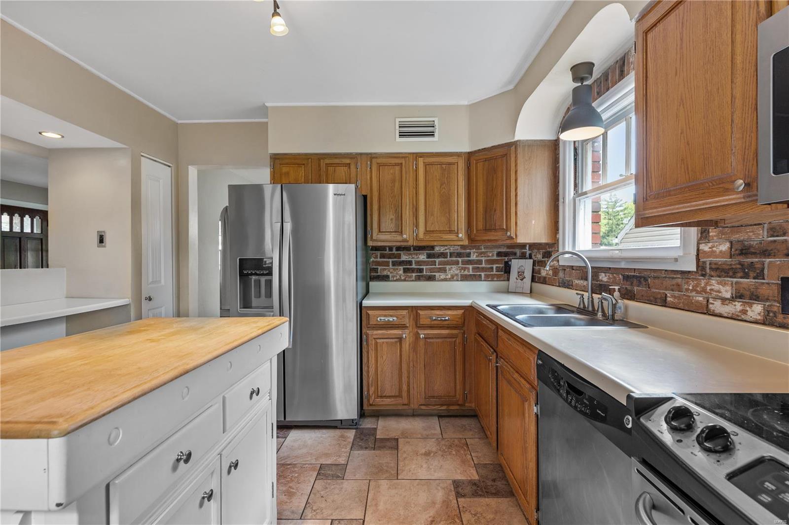 2400 Brown Road St. Louis, MO 63114 - Photo 10 of 29 Gallery Image 10