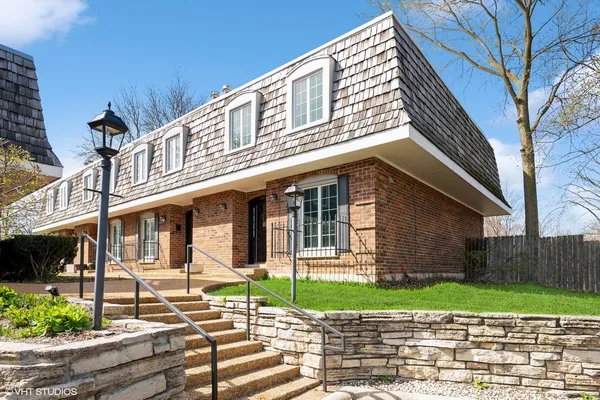 $350,000 | 3026 Highland Avenue, Wilmette, IL 60091