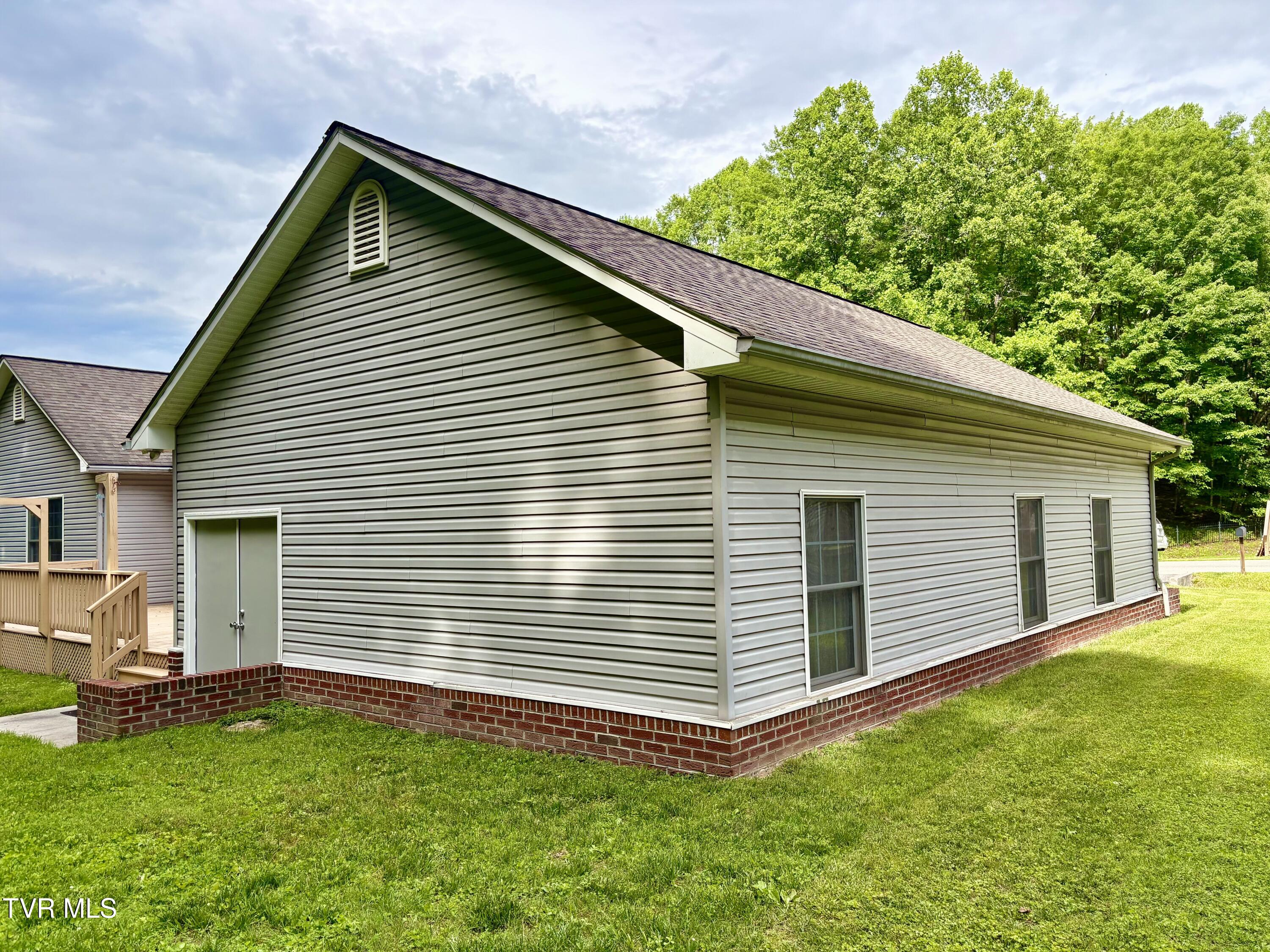 2251 Mountain Laurel Road Northeast Norton, VA 24273 - Photo 21 of 97 IMG_0627