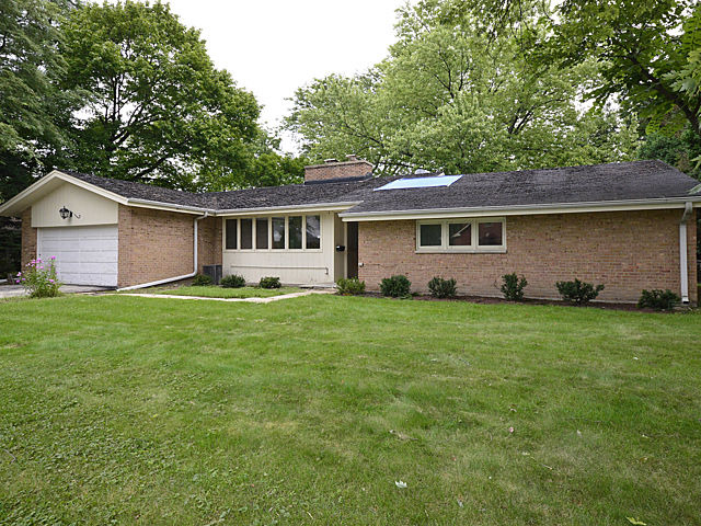 810 Redbud Lane Wilmette, IL 60091 - Photo 1 of 14