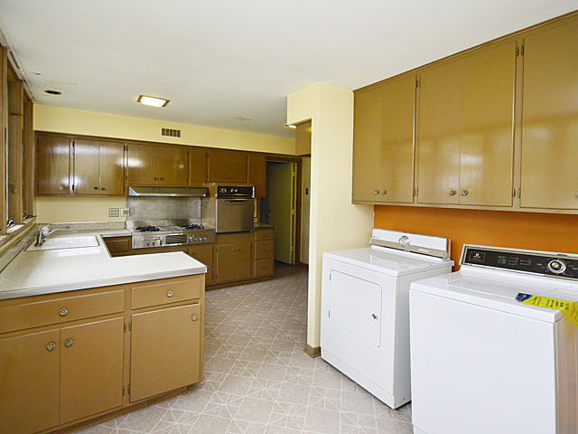 810 Redbud Lane Wilmette, IL 60091 - Photo 7 of 14