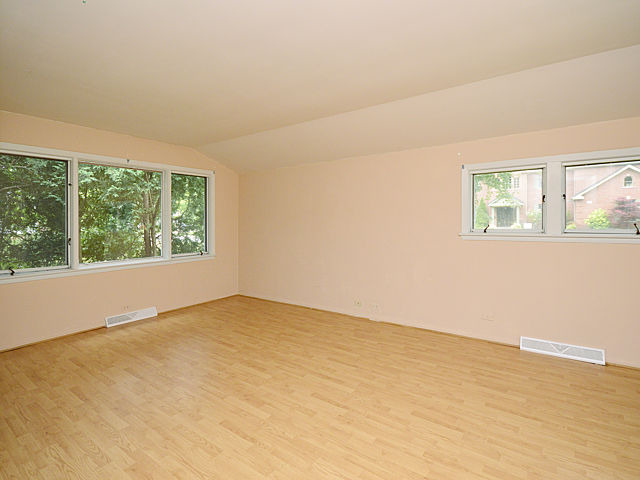 810 Redbud Lane Wilmette, IL 60091 - Photo 10 of 14