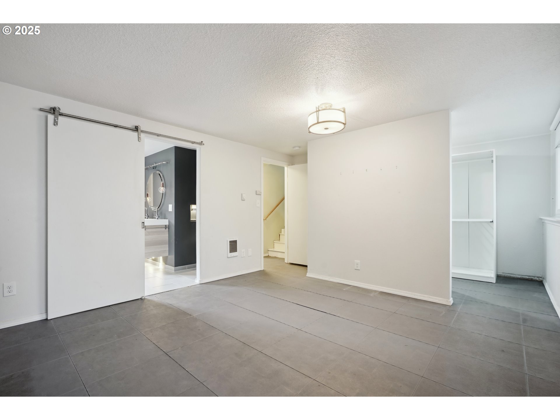 1237 Blankenship Road West Linn, OR 97068 - Photo 13 of 28