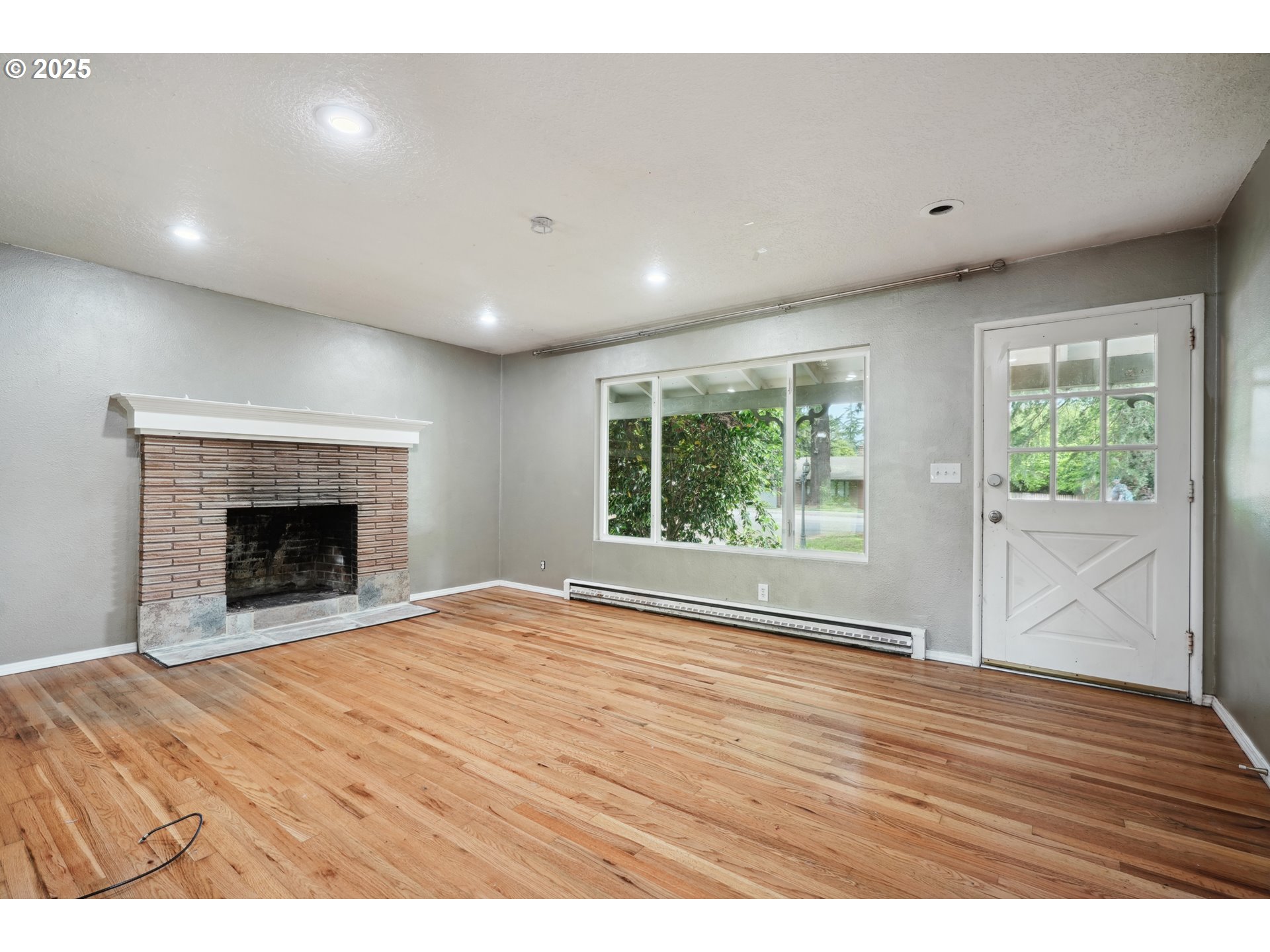 1237 Blankenship Road West Linn, OR 97068 - Photo 4 of 28