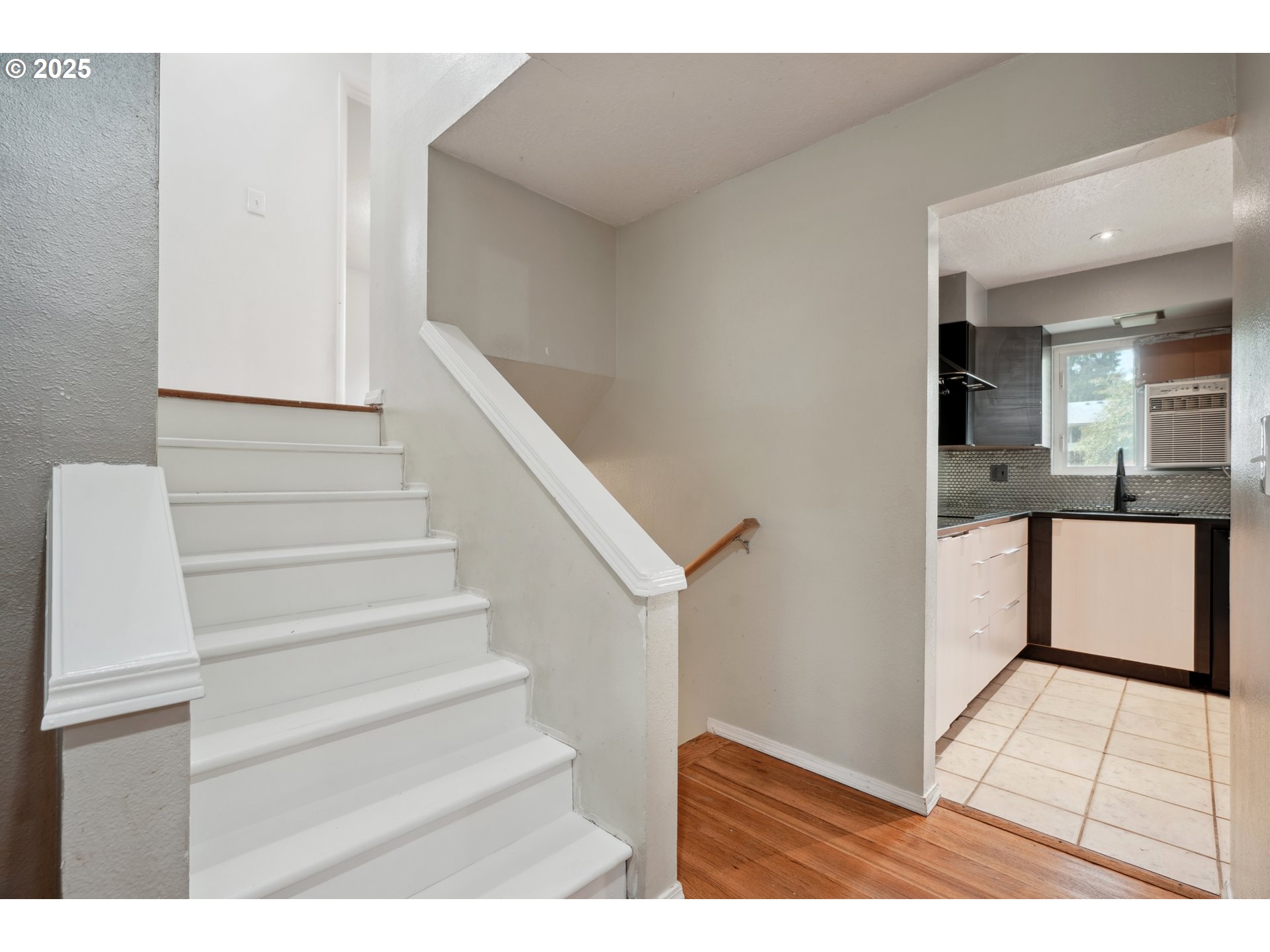 1237 Blankenship Road West Linn, OR 97068 - Photo 10 of 28