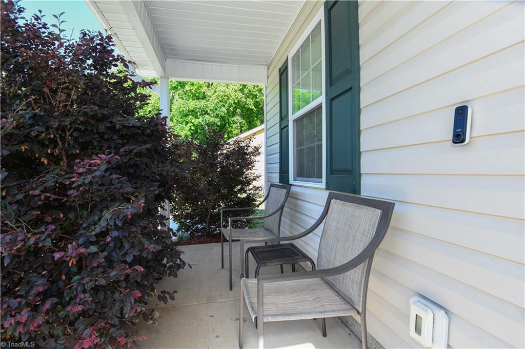 3203 Loftyview Drive High Point, NC 27260 - Photo 5 of 31