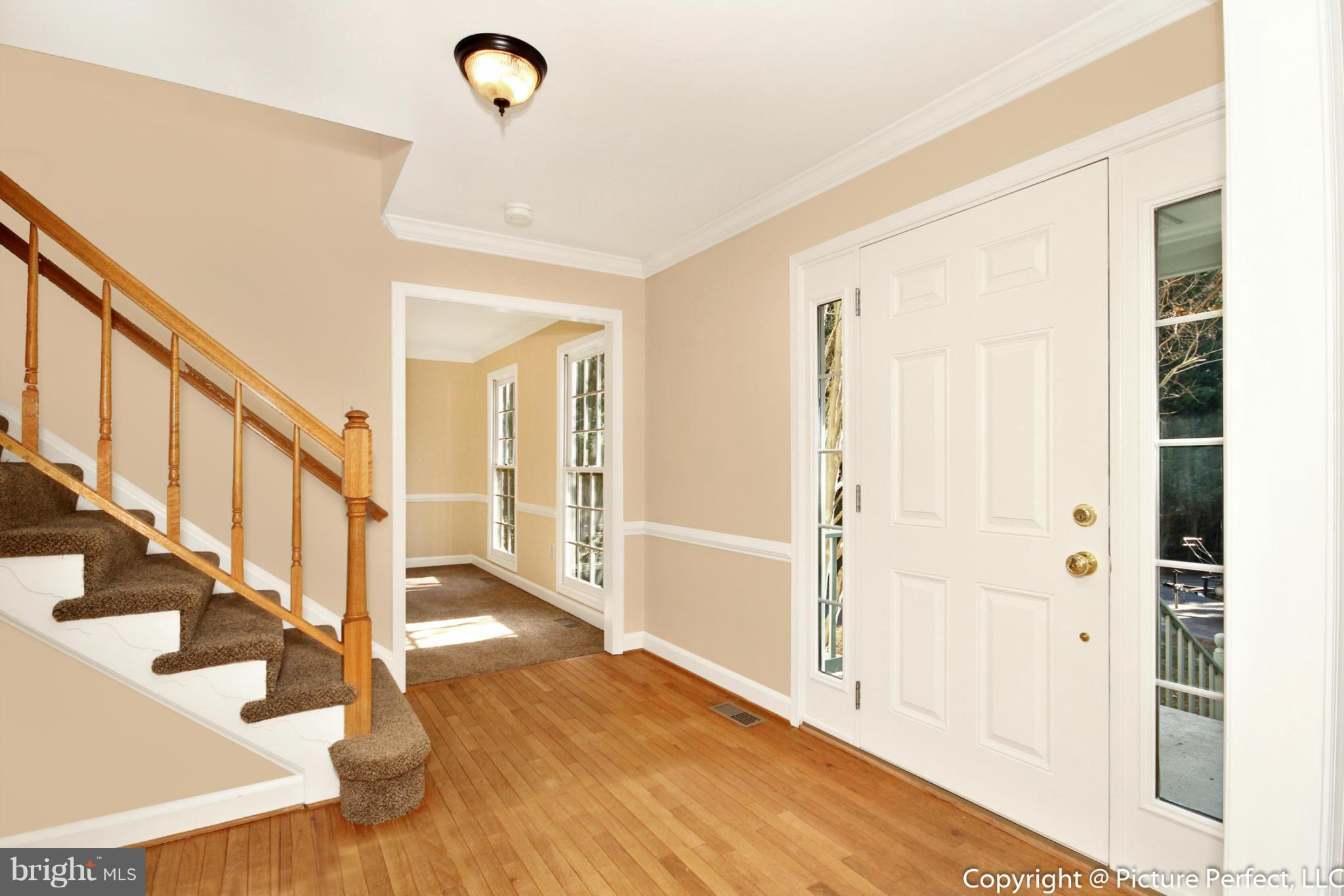 19111 Munger Farm Road Poolesville, MD 20837 - Photo 8 of 30 a view of an entryway with wooden floor