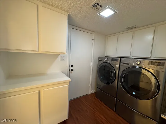 $2,390 | 6328 O'Bannon Drive, Las Vegas, NV 89146