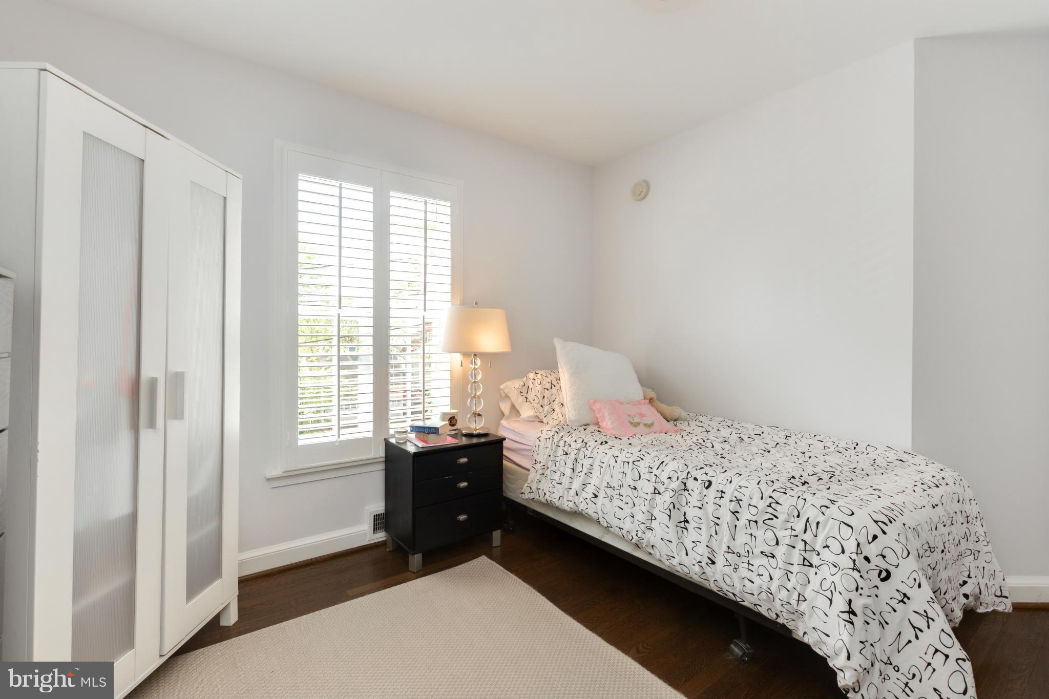 6703 Barr Road Bethesda, MD 20817 - Photo 23 of 30 Bedroom