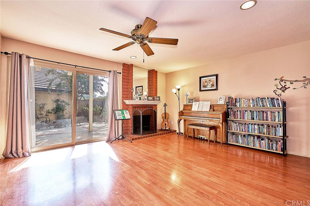 1712 Harvest Lane Brea, CA 92821 - Photo 8 of 28