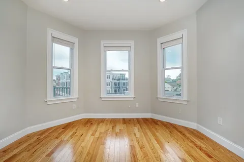 $509,900 | 35 Somerset Avenue, Unit 6, Winthrop, MA 02152