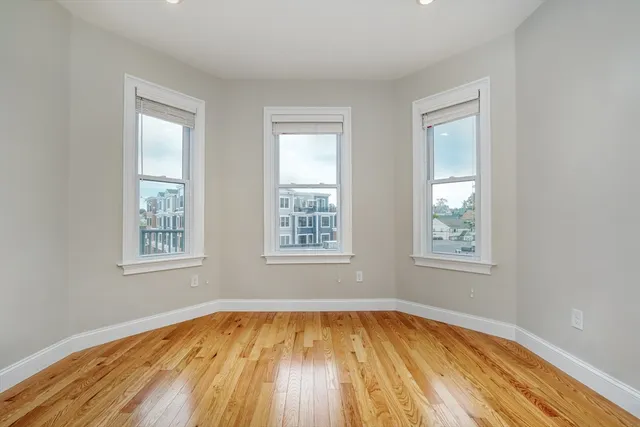 $509,900 | 35 Somerset Avenue, Unit 6, Winthrop, MA 02152