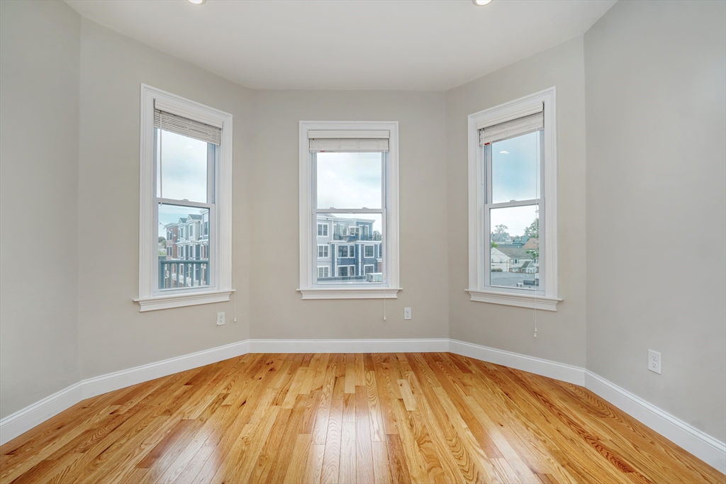 35 Somerset Avenue, Unit 6 Winthrop, MA 02152 - Photo 12 of 31