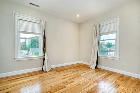 $509,900 | 35 Somerset Avenue, Unit 6, Winthrop, MA 02152