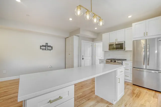 $509,900 | 35 Somerset Avenue, Unit 6, Winthrop, MA 02152