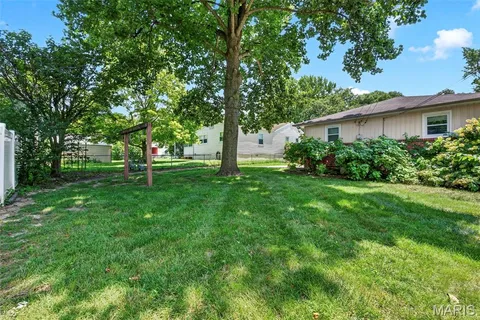 $259,900 | 1011 Hawthorn Avenue, St. Charles, MO 63301
