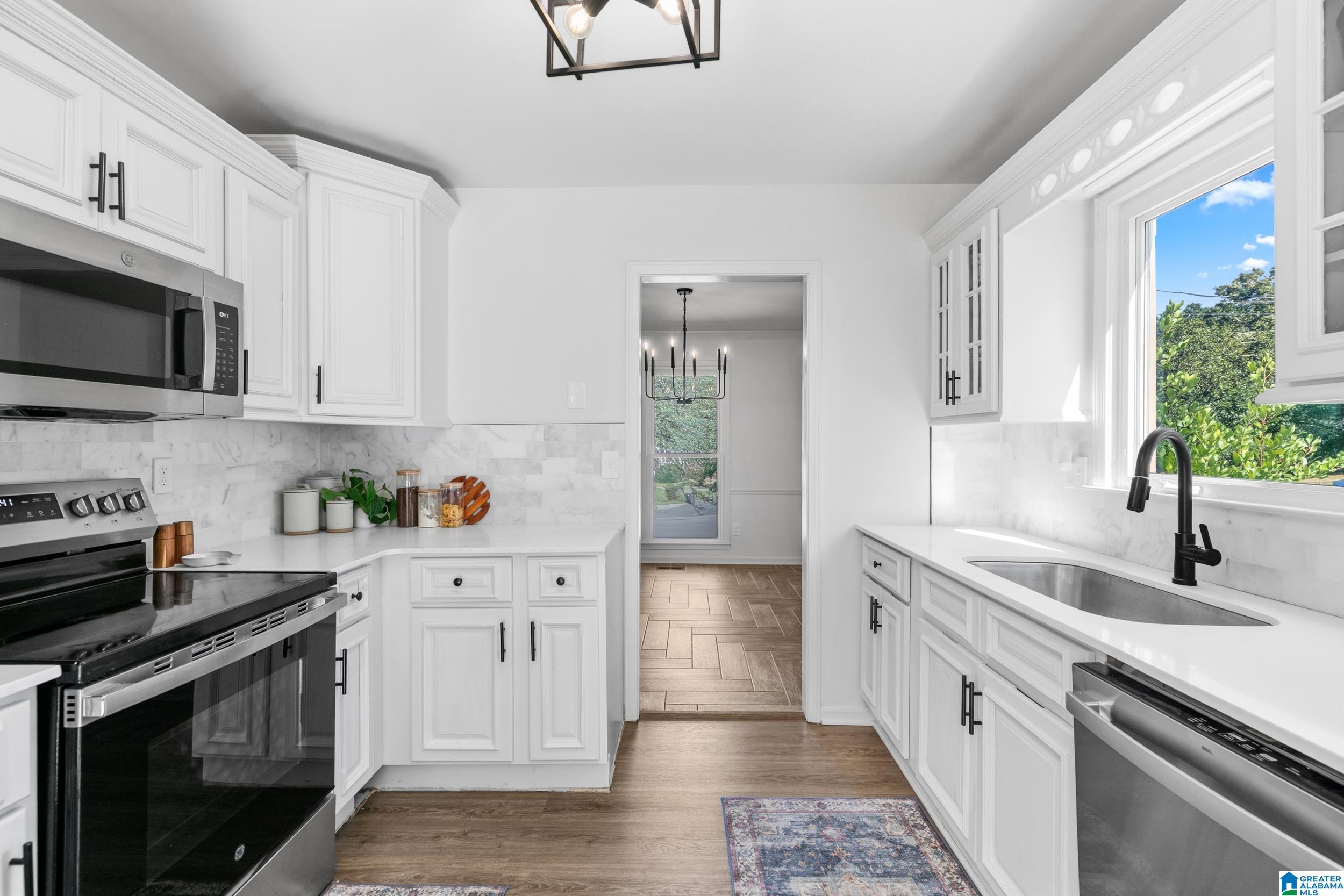 625 Sunhill Road Northwest Birmingham, AL 35215 - Photo 5 of 38