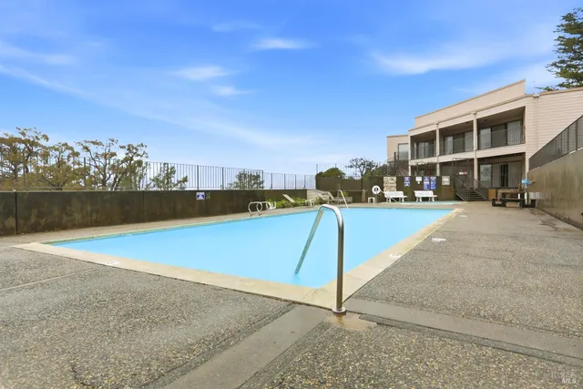 $605,000 | 944 Vía Casitas, Greenbrae, CA 94904