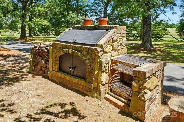 a view of yard with ocean view