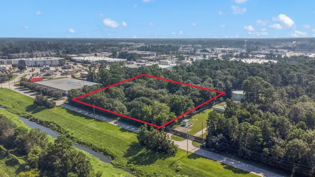 a view of a outdoor space