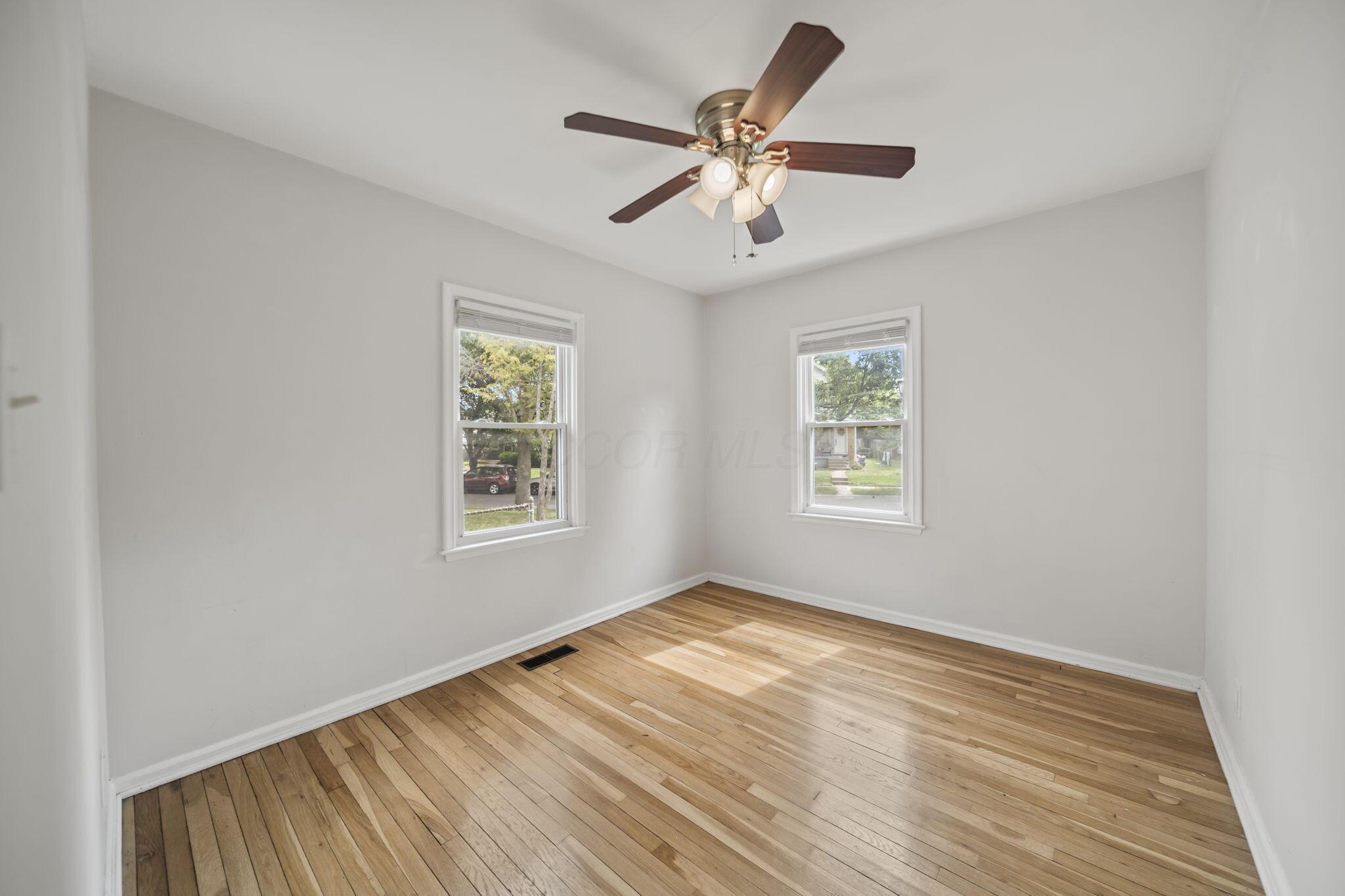 873 Timberman Road Columbus, OH 43212 - Photo 20 of 31 Bedroom 3
