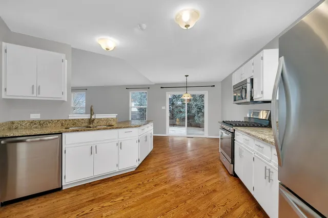 $349,990 | 1211 Bluejay Lane, Plainfield, IL 60586