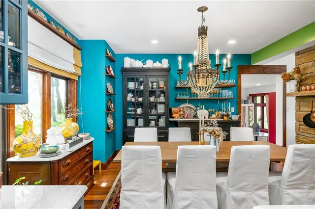 a living room filled with furniture