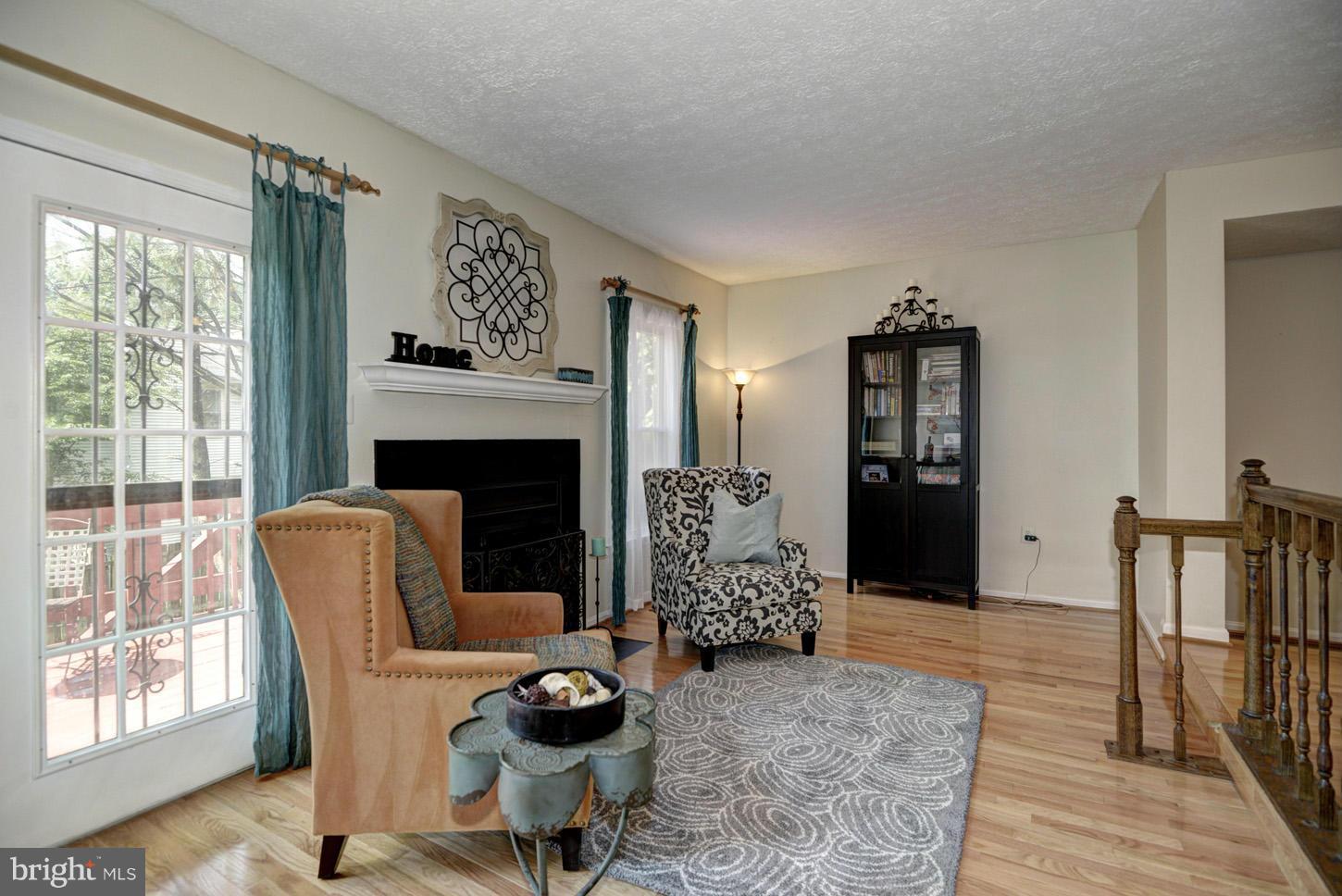 7351 Stream Way Springfield, VA 22152 - Photo 8 of 26 Living Room