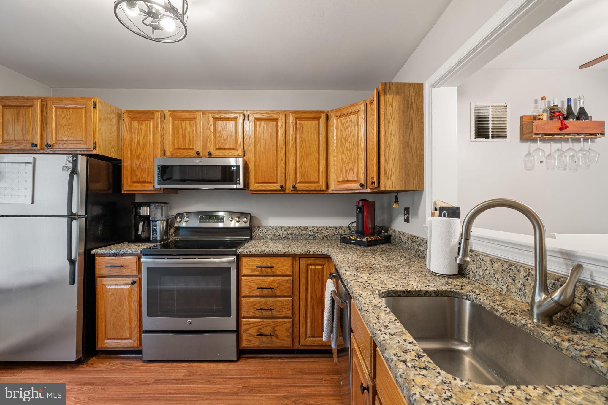 7932 Pebble Brook Court Springfield, VA 22153 - Photo 4 of 33