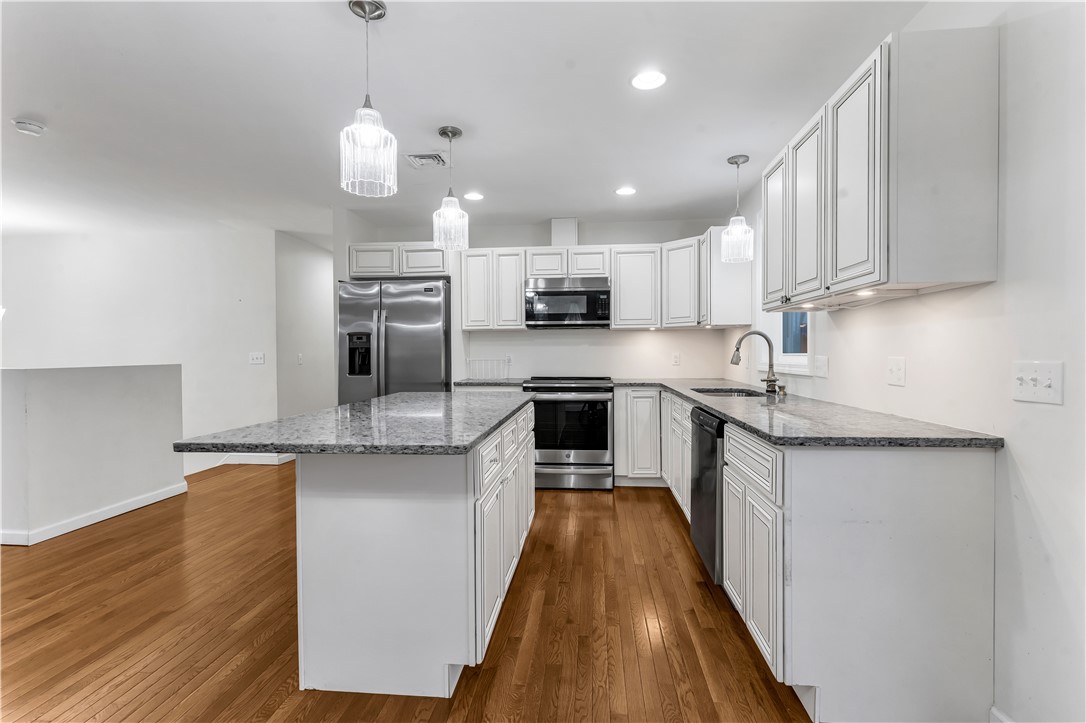 40 Burnside Avenue Woonsocket, RI 02895 - Photo 3 of 30