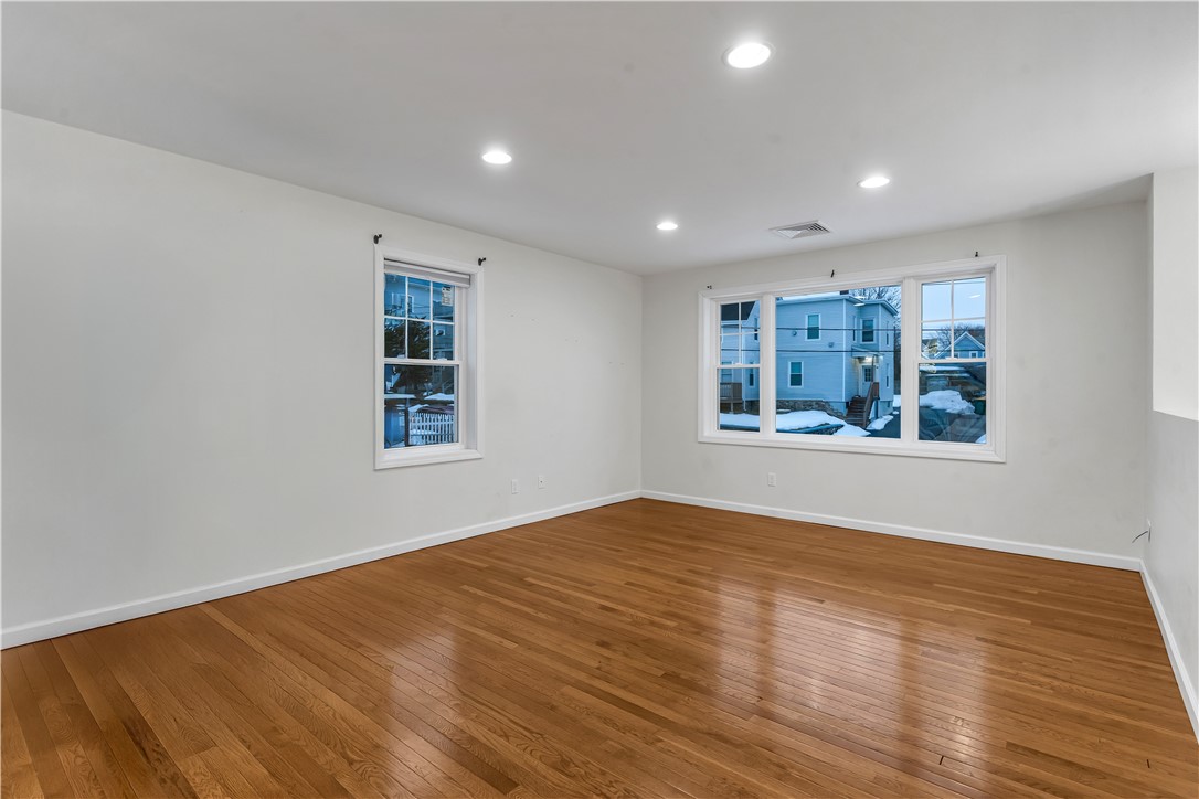 40 Burnside Avenue Woonsocket, RI 02895 - Photo 9 of 30