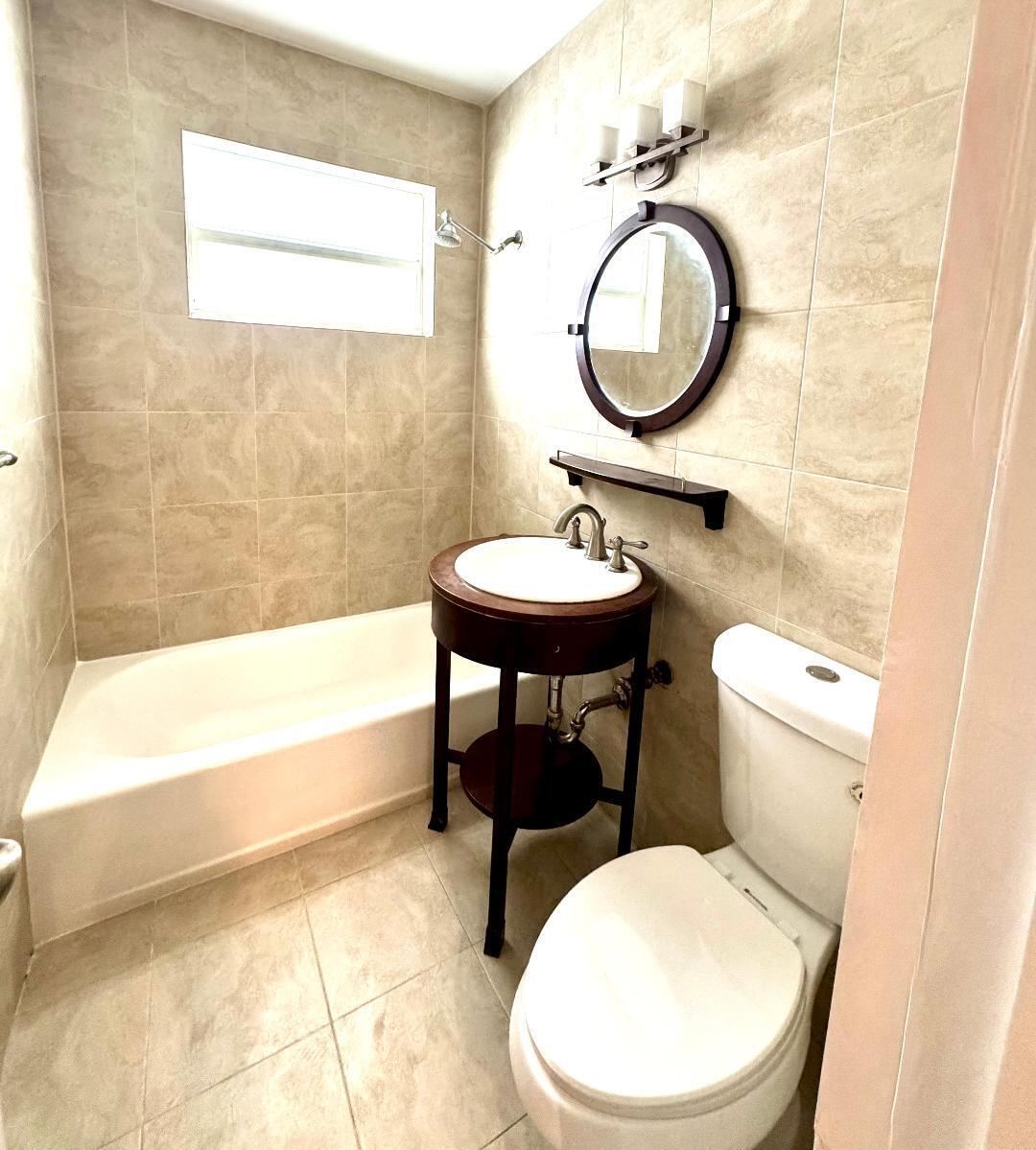 1242 Alton Road, Unit 202 Miami Beach, FL 33139 - Photo 4 of 8 Bathroom