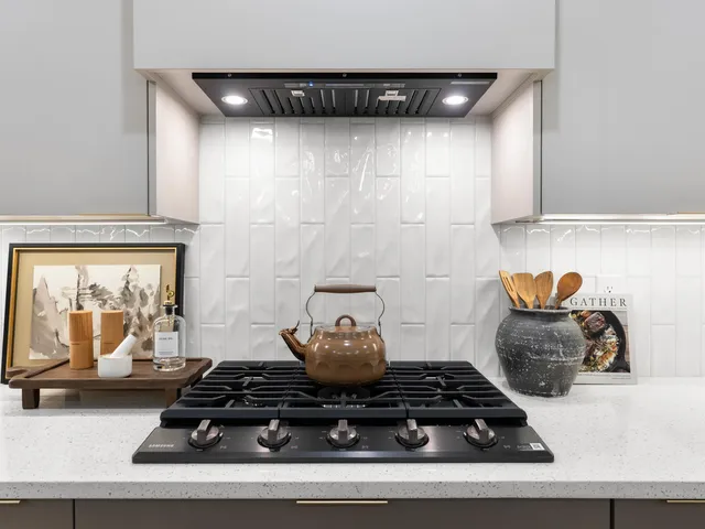 $700,000 | 726 New South Court, Wellford, SC 29385