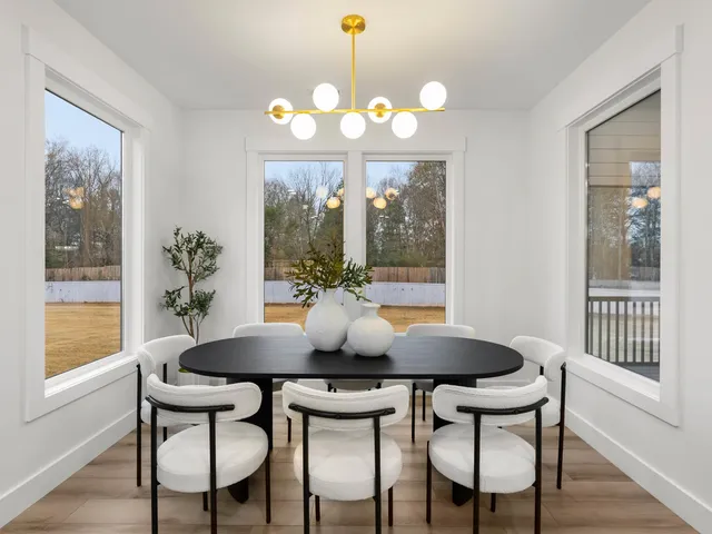 $700,000 | 726 New South Court, Wellford, SC 29385