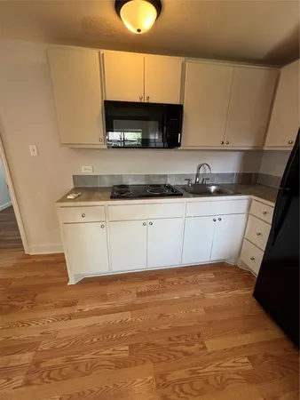 $1,100 | 5520 Menard Avenue, Unit 2, Galveston, TX 77551