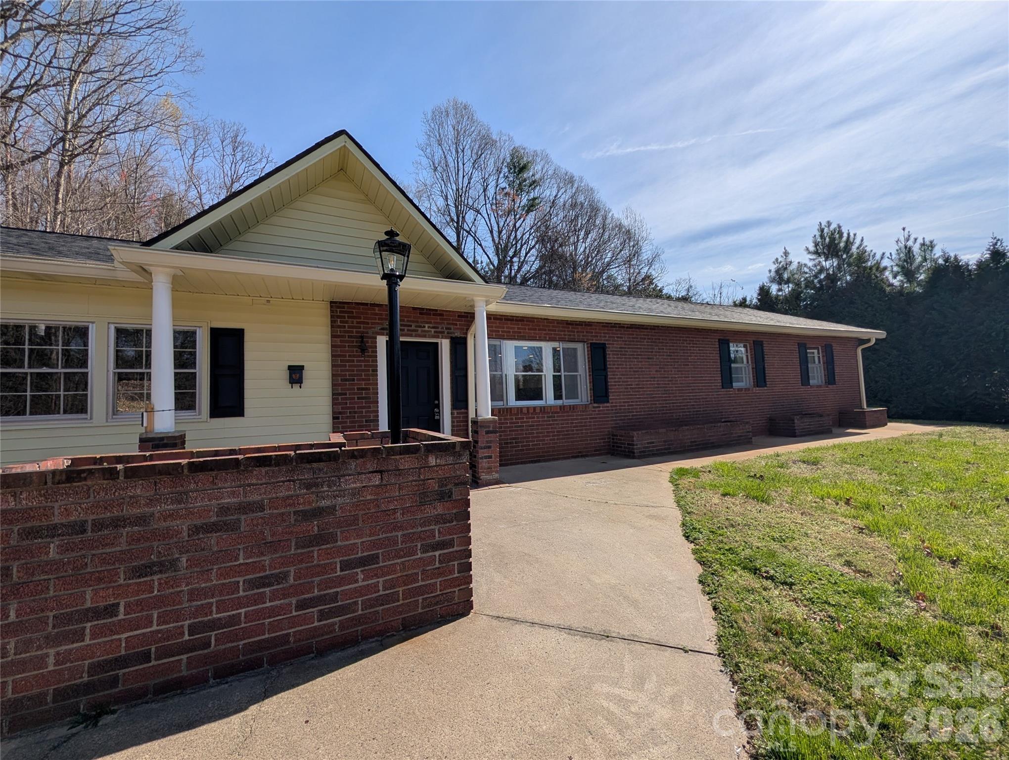 945 Summers Road Valdese, NC 28690 - Photo 24 of 25 front view of house with a yard