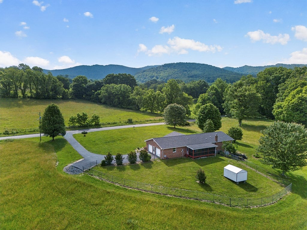 35383 Widener Valley Road Glade Spring, VA 24340 - Photo 3 of 16 Gallery Image 3