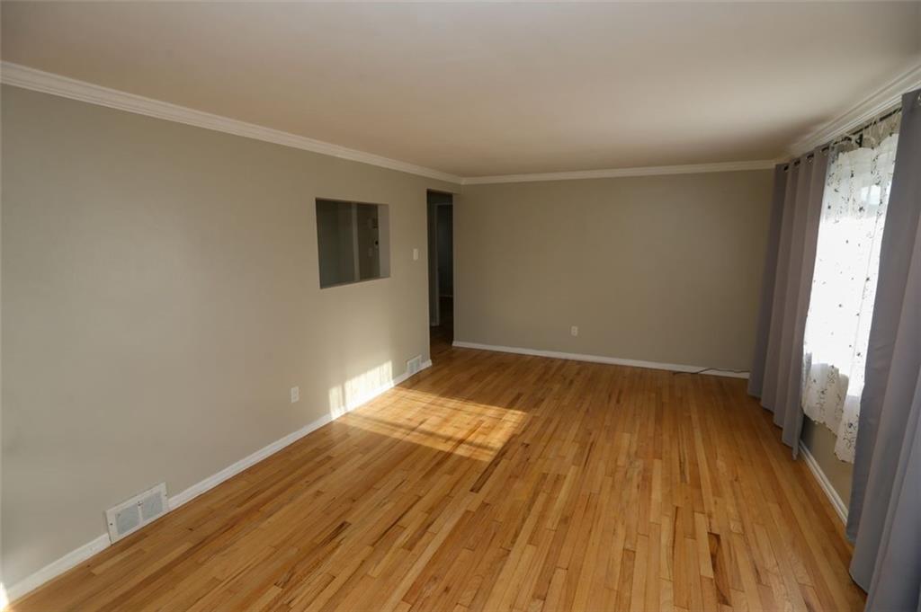 304 Millport Road Pittsburgh, PA 15122 - Photo 3 of 19 Gallery Image 3